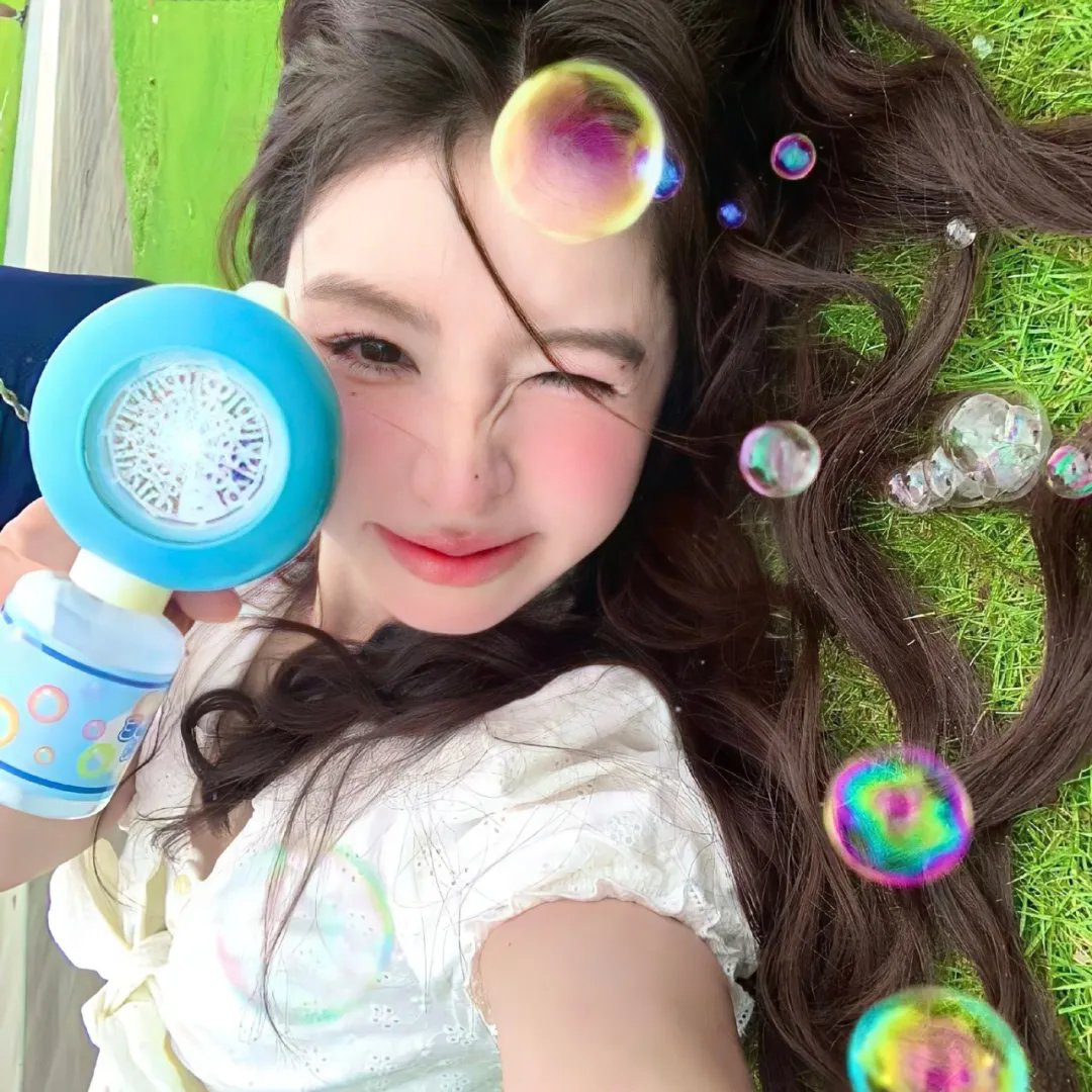 尸缠妖后海报